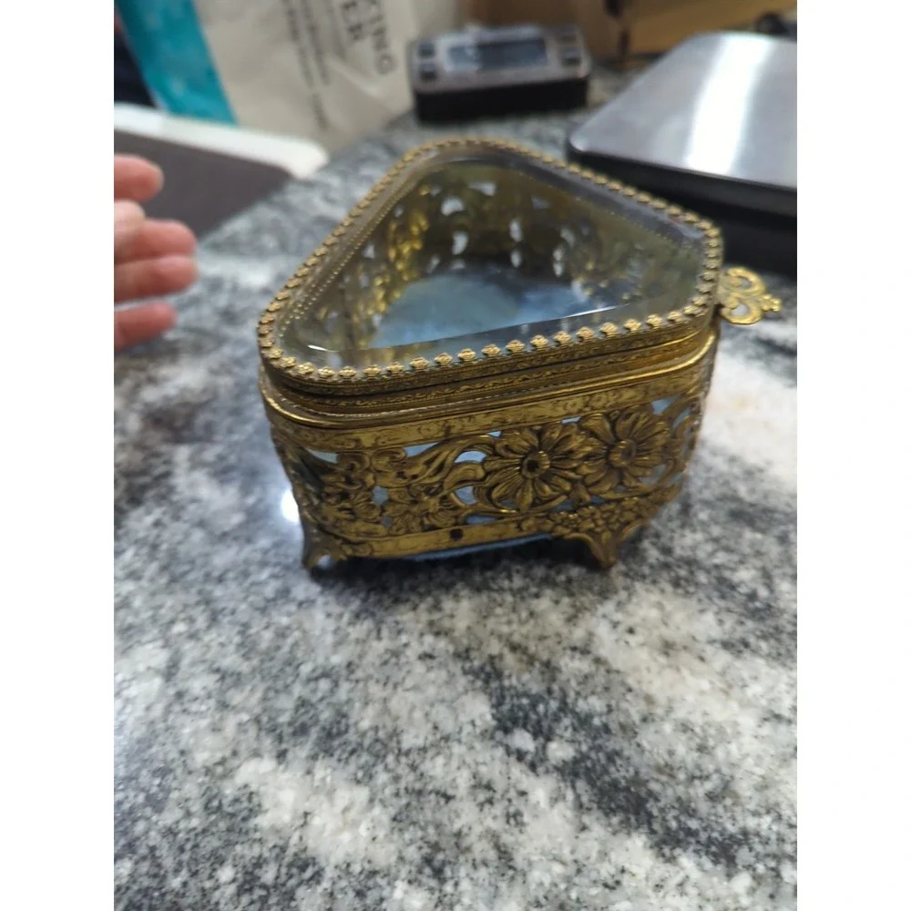 Vintage Ormolu Filigree Footed Jewelry Casket W/ Beveled Glass Ornate